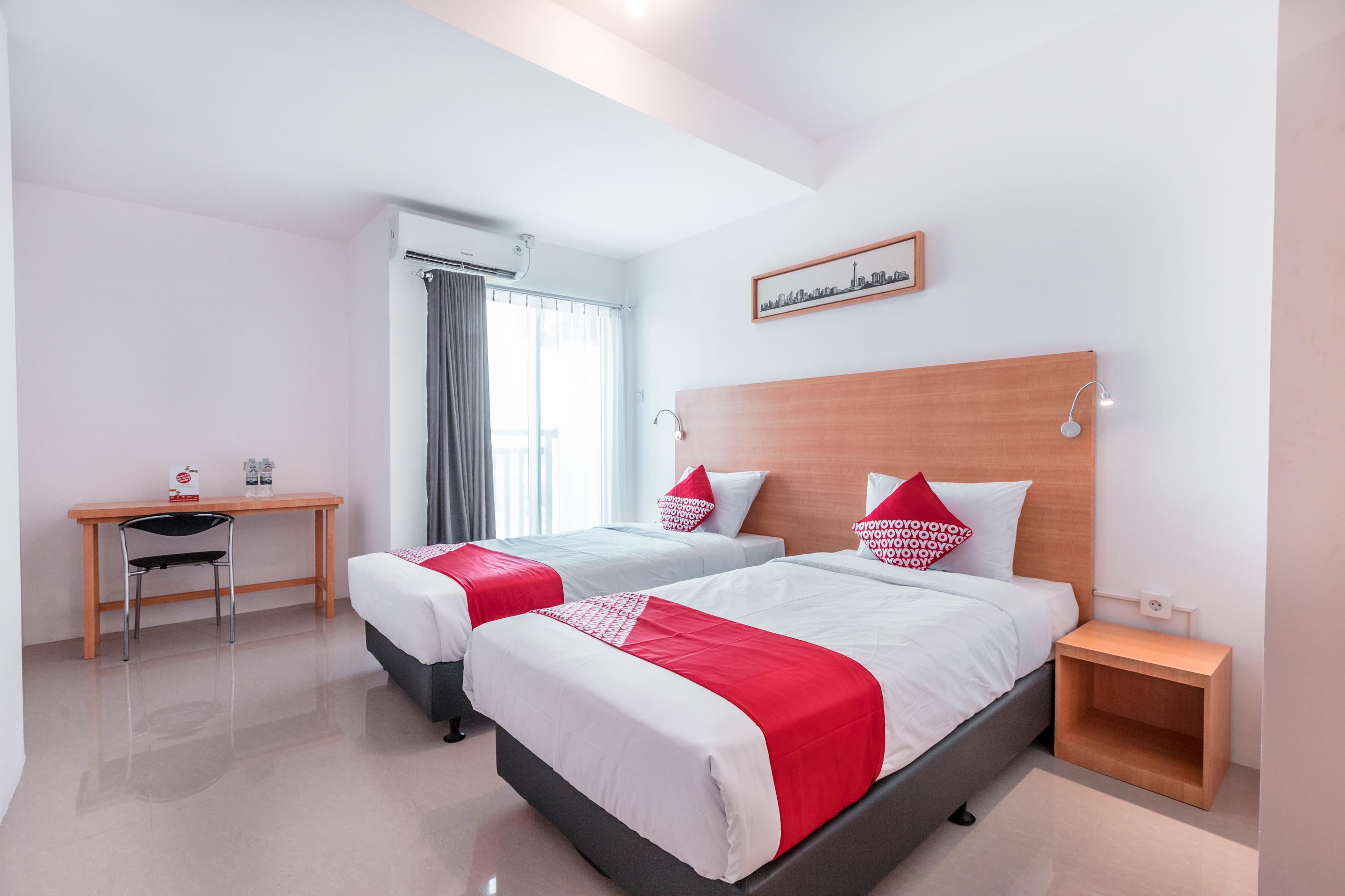 Hotel Oyo Flagship 766 Prima Orchard à Bekasi Extérieur photo